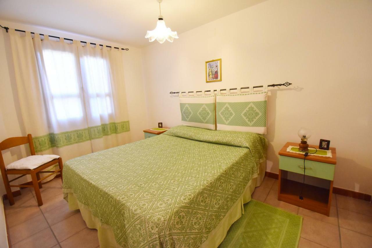 ארבאטקס Casa Vacanza Porto Frailis Gia Porto Frailis B&B מראה חיצוני תמונה