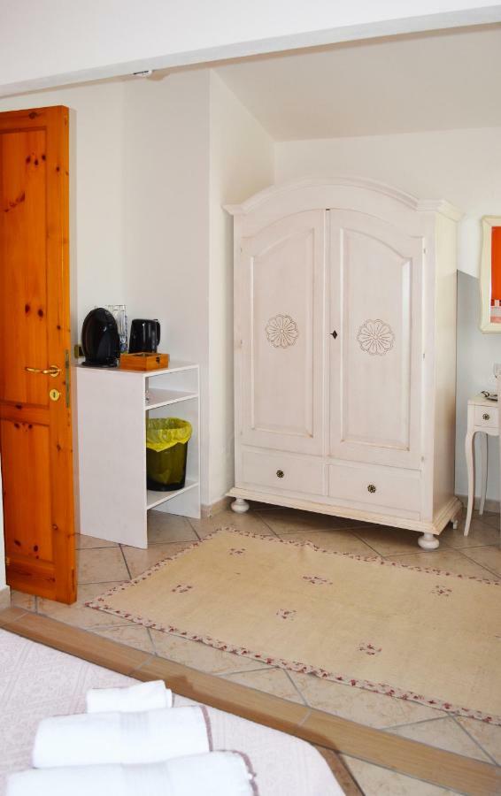 ארבאטקס Casa Vacanza Porto Frailis Gia Porto Frailis B&B מראה חיצוני תמונה