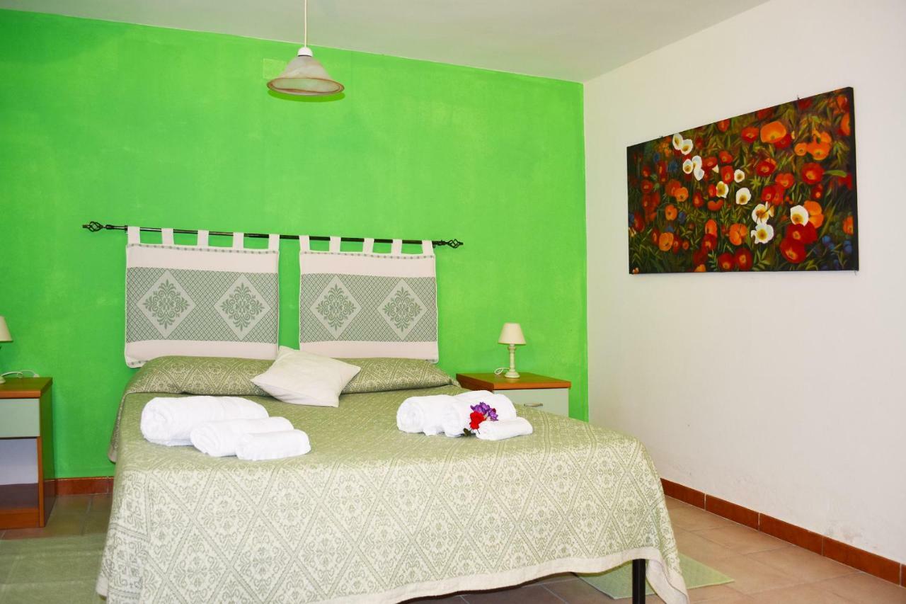 ארבאטקס Casa Vacanza Porto Frailis Gia Porto Frailis B&B מראה חיצוני תמונה